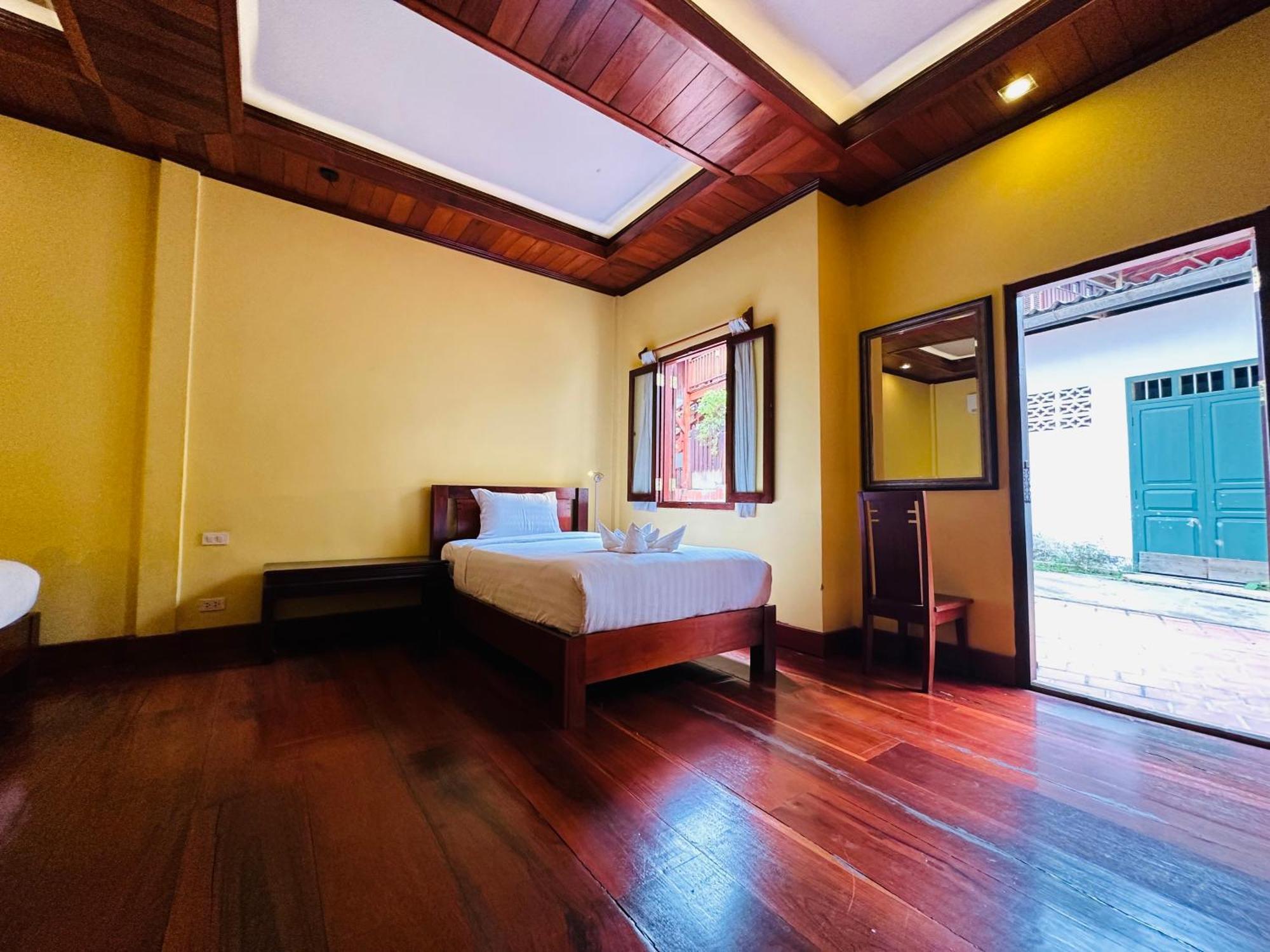 Villa Phonethip Mekong Riverside Луанг Прабанг Екстериор снимка