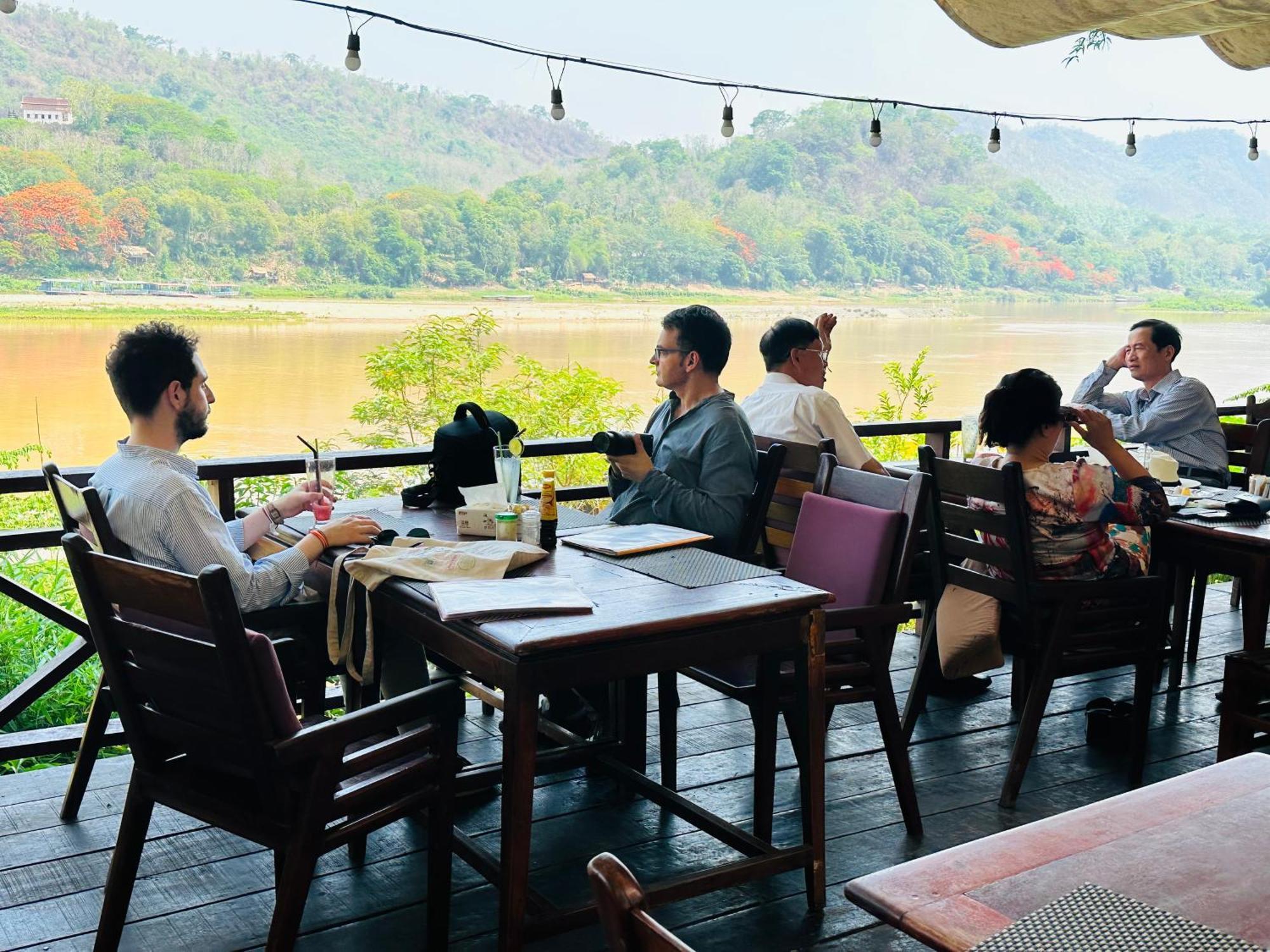 Villa Phonethip Mekong Riverside Луанг Прабанг Екстериор снимка