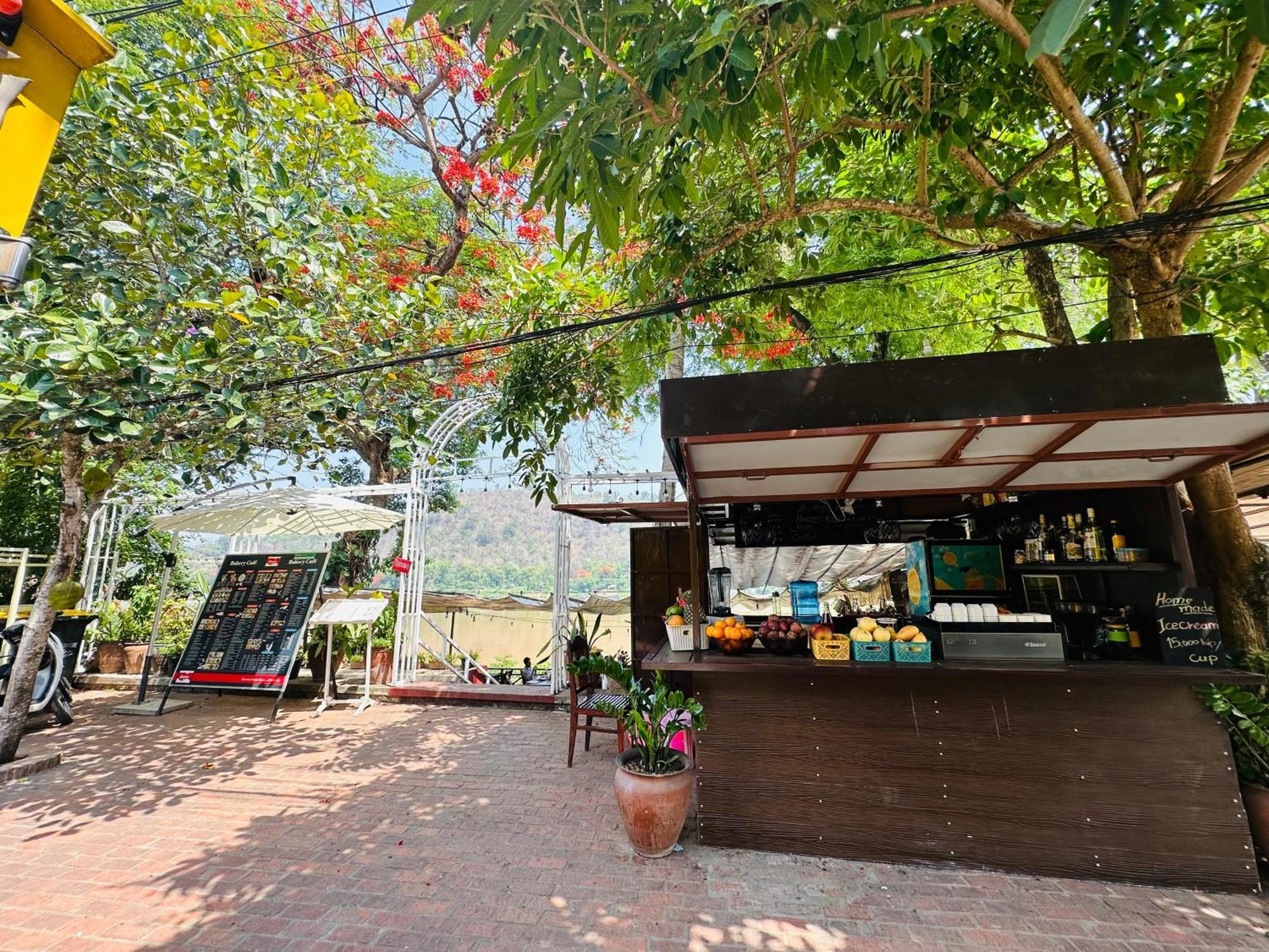 Villa Phonethip Mekong Riverside Луанг Прабанг Екстериор снимка
